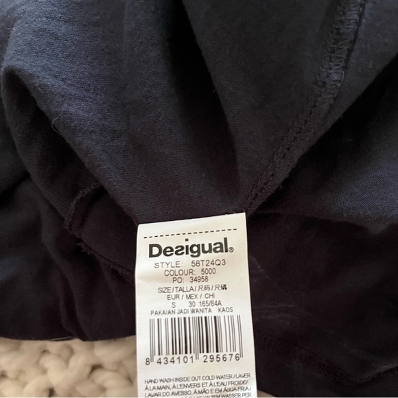 Boho-Chic DESIGUAL Long Sleeve Top – Artsy with Attached Scarf – Size S - Picture 4 of 4